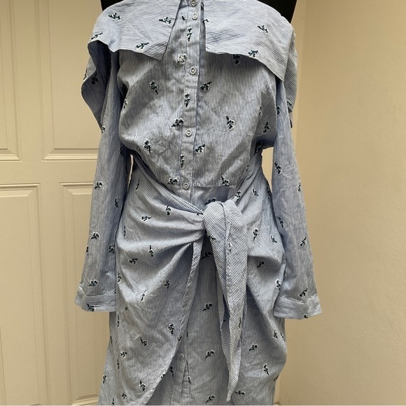 House of Harlow 1960 REVOLVE Nolita Off Shoulder Wrap Midi Dress Pinstripe - Picture 4 of 16